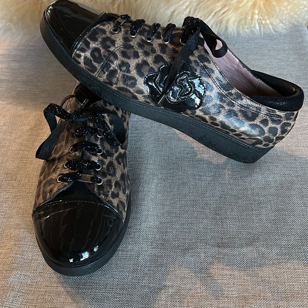 Beautiful Animal Print Leather/ Black Patent Sneakers 39 Excellent Condition - Picture 5 of 9